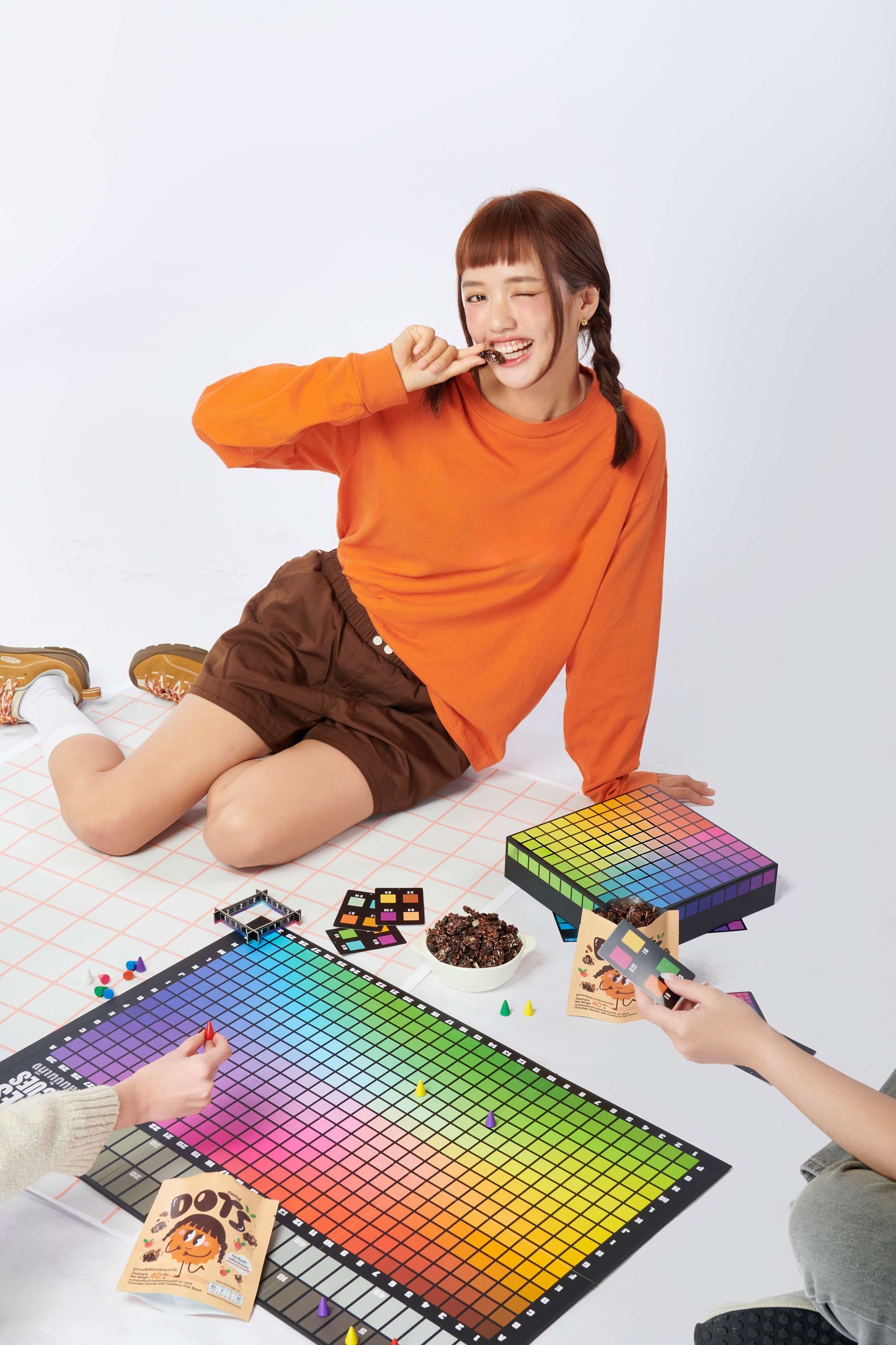ดอทส์ กราโนล่ารสช็อกโกเเลตผสมแครนเบอร์รี by พิกกาพลอย x 12 ซอง